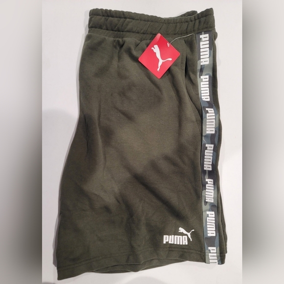 Olive Puma Shorts Mens XXL - Picture 1 of 4